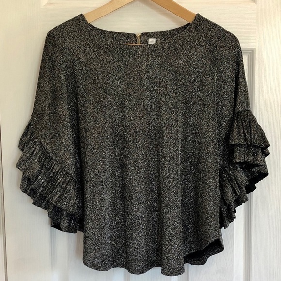 ✨3/$30✨ Lovesong Sparkly Silver Flounce Sleeved Top | M​ - Picture 1 of 3